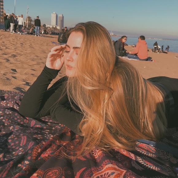 Meet your Posher, Gabby - Picture 5 of 10